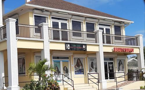 Eastwood Escape in Paradise Island Eastwood Escape in Paradise Island