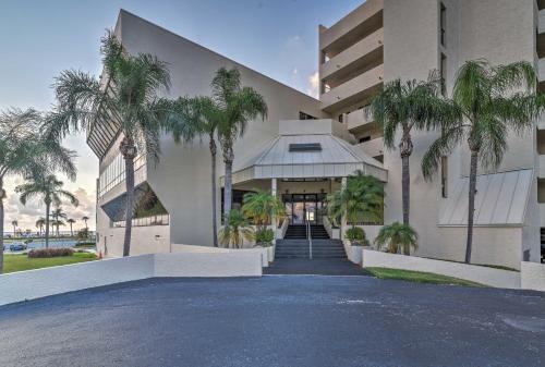 Gulf-View Hudson Condo in Waterfront Resort! in Hudson Gulf-View Hudson Condo in Waterfront Resort! in Hudson