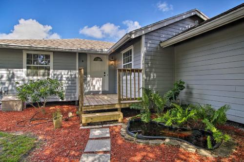 Stuart Home with Screened Porch about 9 Mi to Beach! in Okeechobee