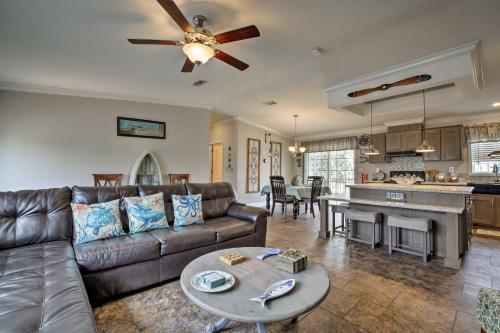 Homosassa Riverfront Home with Boat Ramp and Docking in Homosassa (FL) Homosassa Riverfront Home with Boat Ramp and Docking in Homosassa (FL)