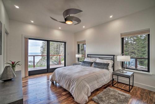Luxury Homer Villa with Deck and Hot Tub on 22 Acres! in Homer (AK) Luxury Homer Villa with Deck and Hot Tub on 22 Acres! in Homer (AK)