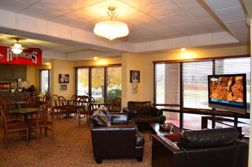 大堂, 費耶特維爾貝蒙特套房酒店 (Baymont by Wyndham Fayetteville) in 阿茲薩 (AR) 大堂, 費耶特維爾貝蒙特套房酒店 (Baymont by Wyndham Fayetteville) in 阿茲薩 (AR)