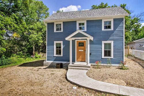 Updated Galena Home Spacious and Pet-Friendly Yard! in Galena (IL) Updated Galena Home Spacious and Pet-Friendly Yard! in Galena (IL)