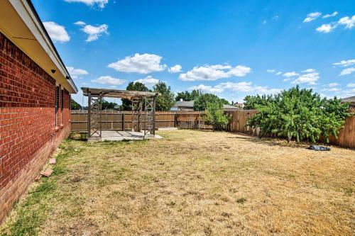 Pet-Friendly Lubbock Home with Yard - 6 Mi to TTU in Lubbock Pet-Friendly Lubbock Home with Yard - 6 Mi to TTU in Lubbock