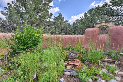 Eclectic Adobe Crestone Cottage with Patio and Yard! in Crestone Eclectic Adobe Crestone Cottage with Patio and Yard! in Crestone