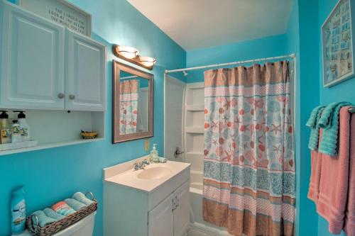 West Palm Beach Home with Yard -2 Mi to Beach! in South Side West Palm Beach Home with Yard -2 Mi to Beach! in South Side