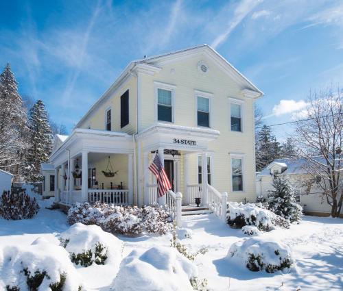 נוף חוץ, 34 State "Historic Luxury Suites" Skaneateles in Skaneateles (NY) נוף חוץ, 34 State "Historic Luxury Suites" Skaneateles in Skaneateles (NY)