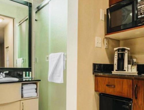 This photo about Art Infiniti Hotel shared on HyHotel.com