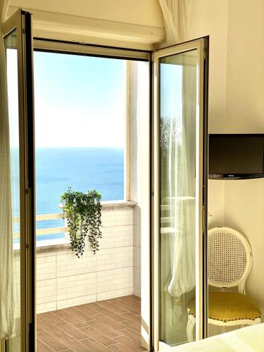 Terraza/balcón, Mini Hotel in Pozzuoli Terraza/balcón, Mini Hotel in Pozzuoli