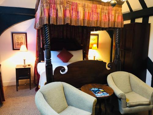 Brook Red Lion Hotel in Colchester Brook Red Lion Hotel in Colchester