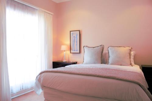 YZERFONTEIN LUXURY GUEST HOUSE in Yzerfontein YZERFONTEIN LUXURY GUEST HOUSE in Yzerfontein
