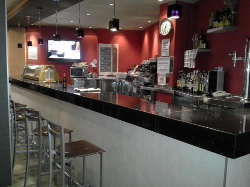 Pub/Lounge, Hostal Cafeteteria Goya in Barbastro Pub/Lounge, Hostal Cafeteteria Goya in Barbastro