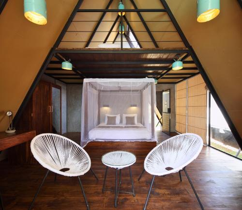 Zuhanyzó, Kottawatta River Bank Resort in Udawalawe Zuhanyzó, Kottawatta River Bank Resort in Udawalawe