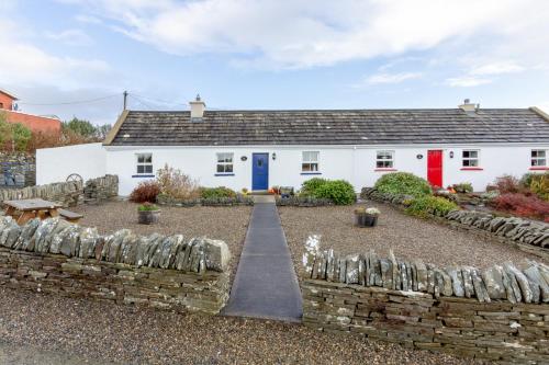 Blue Stonecutters Cottage, Doolin in Doonnagore Blue Stonecutters Cottage, Doolin in Doonnagore