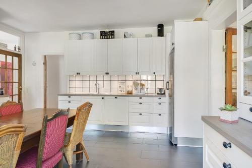 Kitchen, Sweethome Guesthouse near Esbjerg Airport Kitchen, Sweethome Guesthouse near Esbjerg Airport