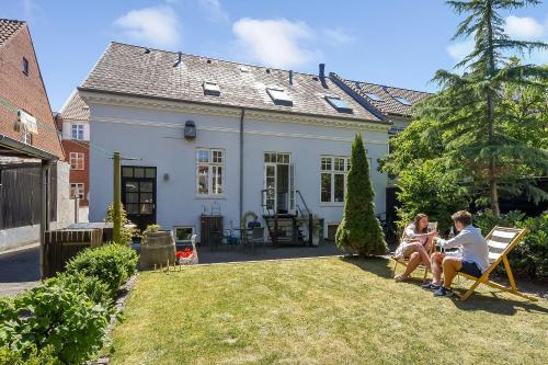 Garden, Sweethome Guesthouse near Esbjerg Airport Garden, Sweethome Guesthouse near Esbjerg Airport