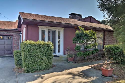 Pool, Game Room Luxe Lewes Family Beach House! in Aspen Meadows (DE) Pool, Game Room Luxe Lewes Family Beach House! in Aspen Meadows (DE)