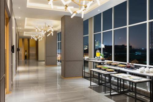 Mâncare şi băutură, Hotel Santika Pasir Koja Bandung in Bandung Mâncare şi băutură, Hotel Santika Pasir Koja Bandung in Bandung