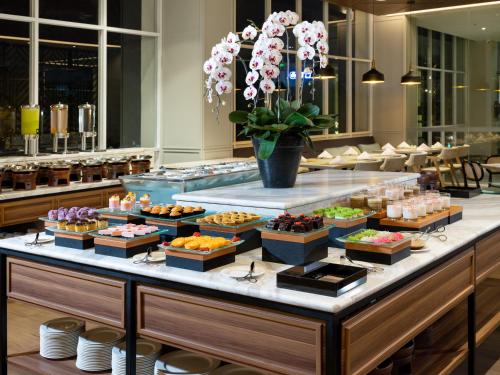 Alimentos e Bebidas, Hotel Santika Pasir Koja Bandung in Bandung Alimentos e Bebidas, Hotel Santika Pasir Koja Bandung in Bandung