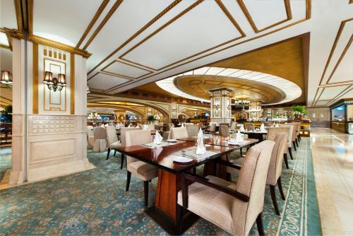 ห้องอาหาร, ฮาร์เบอร์วิว โฮเต็ล (Harbourview Hotel) near พิพิธภัณฑ์กรังปรีซ์และไวน์ ห้องอาหาร, ฮาร์เบอร์วิว โฮเต็ล (Harbourview Hotel) near พิพิธภัณฑ์กรังปรีซ์และไวน์
