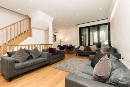 Gorgeous House In The Heart of Chelsea, Sleeps 7