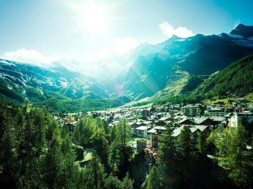 Фасада на хотела, Hotel Allalin Saas-Fee in Саас Фее Фасада на хотела, Hotel Allalin Saas-Fee in Саас Фее