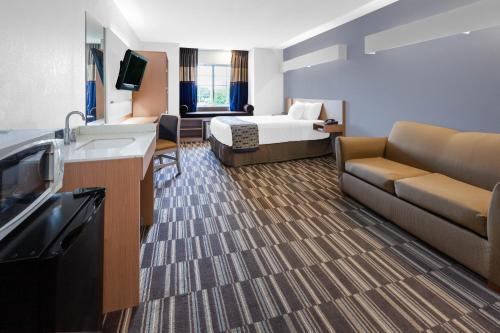 Microtel Inn & Suites by Wyndham Baltimore BWI Airport in Linthicum Csúcs Microtel Inn & Suites by Wyndham Baltimore BWI Airport in Linthicum Csúcs