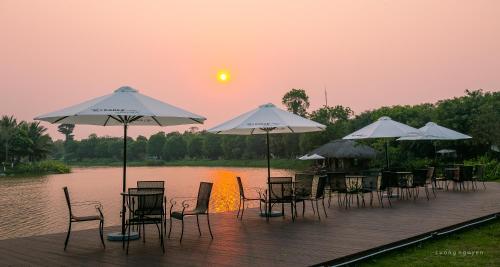 Surrounding environment, The First Stay Hotel in Van Giang Surrounding environment, The First Stay Hotel in Van Giang