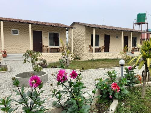 Hotel Tiger Tops Sauraha in Chitwan Hotel Tiger Tops Sauraha in Chitwan