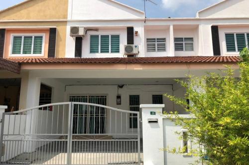 Lanesra Home @ Lahat in Lahat Lanesra Home @ Lahat in Lahat
