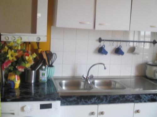 COSY ROOM CROIX ROUSSE in 4e arrondissement COSY ROOM CROIX ROUSSE in 4e arrondissement