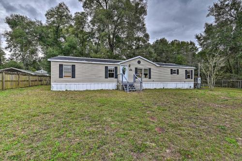 Quiet Pet-Friendly Silver Springs Escape! in Ocklawaha Quiet Pet-Friendly Silver Springs Escape! in Ocklawaha