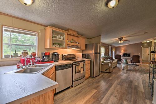 Quiet Pet-Friendly Silver Springs Escape! in Ocklawaha Quiet Pet-Friendly Silver Springs Escape! in Ocklawaha