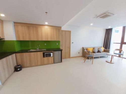 Kitchen, Sun Kiss Hotel in Vĩnh Trường Kitchen, Sun Kiss Hotel in Vĩnh Trường