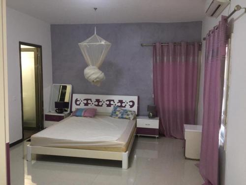 SALY - Villa Kage 6 chambres -Clim-Wifi-Eau chaude-Billard-Babyfoot-Ping pong-Canal - ELECTRICITE NO in Saly SALY - Villa Kage 6 chambres -Clim-Wifi-Eau chaude-Billard-Babyfoot-Ping pong-Canal - ELECTRICITE NO in Saly