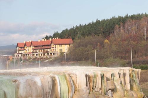 Szalók Spa Apartman Egerszalók (Szalok Spa Apartman Egerszalok) in เอเกอร์ซาลอก Szalók Spa Apartman Egerszalók (Szalok Spa Apartman Egerszalok) in เอเกอร์ซาลอก