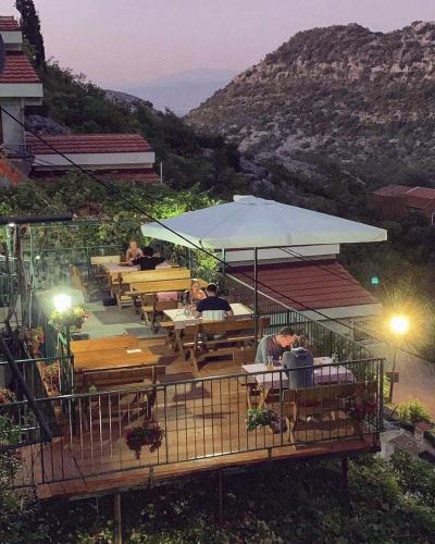 Restoran, Apartments "Old house Pajovic" in Virpazar Restoran, Apartments "Old house Pajovic" in Virpazar