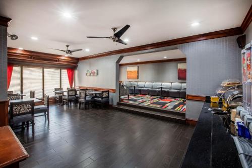 Food and beverages, Days Inn & Suites by Wyndham Tyler in Tyler Food and beverages, Days Inn & Suites by Wyndham Tyler in Tyler