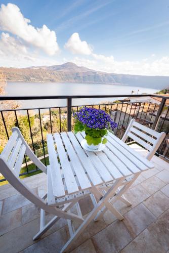 Balcony/terrace, Il bianconido in Castel Gandolfo Balcony/terrace, Il bianconido in Castel Gandolfo