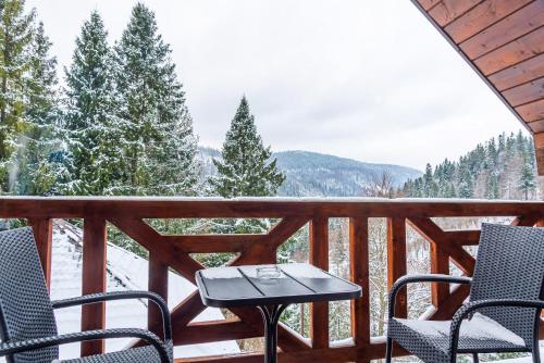 balkon/terras, Villa Alpiyka in Slavs'ke balkon/terras, Villa Alpiyka in Slavs'ke