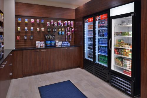 Зручності, Holiday Inn Express & Suites Dearborn SW - Detroit Area in Dearborn Зручності, Holiday Inn Express & Suites Dearborn SW - Detroit Area in Dearborn