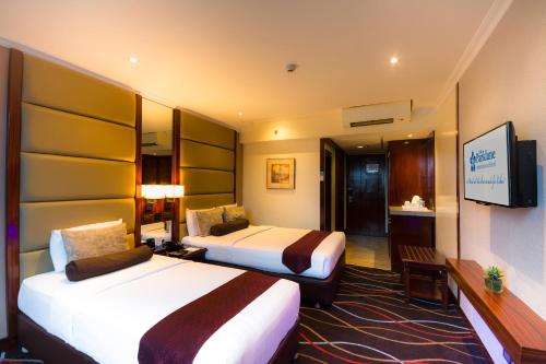 Cebu Parklane International Hotel in Cebu Cebu Parklane International Hotel in Cebu