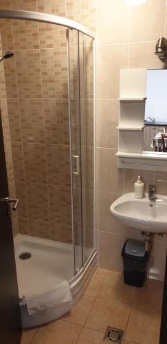 Two-Bedroom Apartment with Balcony image 2