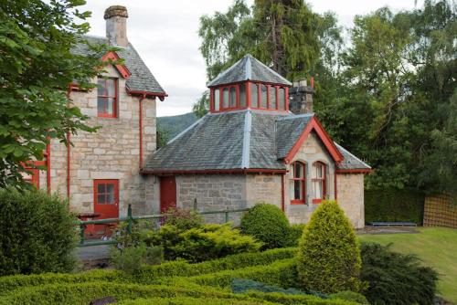 Jardín, Pitlochry Dundarach Hotel in Pitlochry City Center Jardín, Pitlochry Dundarach Hotel in Pitlochry City Center