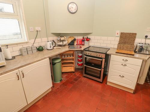 White Thorns in Cartlett White Thorns in Cartlett