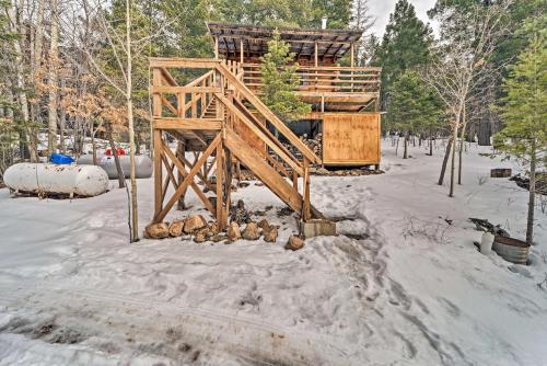 Rustic Treehouse Bungalow 3 Mi to Ski Cloudcroft! 