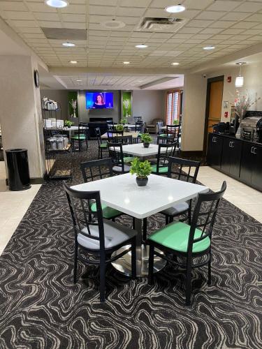 Зручності, Wingate by Wyndham Little Rock in Літл-Рок (Арканзас) Зручності, Wingate by Wyndham Little Rock in Літл-Рок (Арканзас)