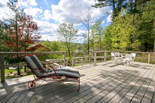 Cozy Stockbridge Cabin - Walk to Beach and Lake! in Stockbridge Cozy Stockbridge Cabin - Walk to Beach and Lake! in Stockbridge