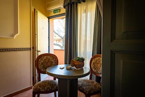 Facilities, Hotel Louis II in Ciampino Airport Facilities, Hotel Louis II in Ciampino Airport