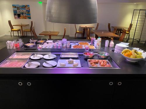 Food and beverages, Kyriad Frejus Centre in Frejus Food and beverages, Kyriad Frejus Centre in Frejus